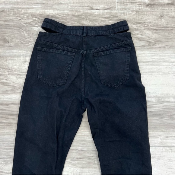 Frame Le High N Tight Straight Cut Out in Film Noir Size 28 Black - Picture 13 of 15